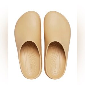 CROCS Wheat Dylan Platform NWT W8